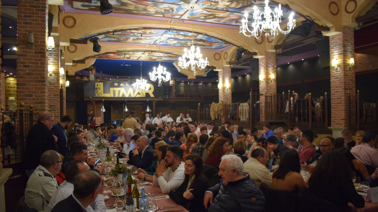 Las imágenes de la cena de la hostelería de la comarca de Sarria.A Tinería, el barrio histórico de Lugo, un reto de futuro para Lugo