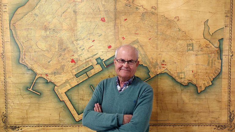 Guillermo Llorca, escritor: «<span lang=