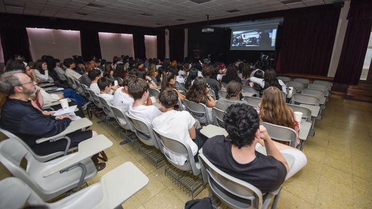 El IES Frei Martín Sarmiento de Pontevedra vive su propia alfombra roja con la gala de entrega de los primeros Premios Garavata