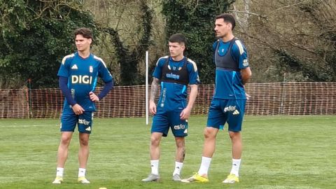 Adri Fern�ndez, en el centro, con Pablo Agud�n y Dani Calvo