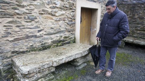 Church of Perlío Fene Researcher Fernando Dopico identifies a medieval tomb from the 15th century as belonging to the Andrade family