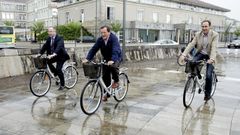 El último intento. Era 10 de julio del 2008 cuando el alcalde Xosé Sánchez Bugallo presentó el servicio municipal de alquiler de bicicletas, proyecto que no terminó de cuajar en la ciudad