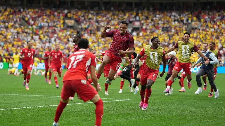 Los penaltis dejan a Colombia fuera ante una incómoda Suiza