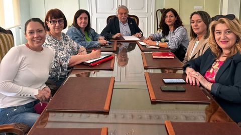 La comisin de centro de atencin primaria se reuni con el subdelegado del Gobierno, Emilio Gonzlez.