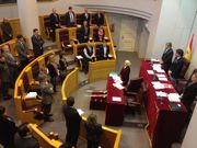 Los diputados guardaron un minuto de silencio por las v�ctimas de la violencia de g�nero