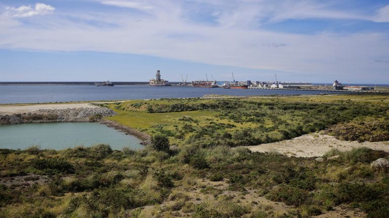 La eólica marina invertirá 250 millones en punta Langosteira