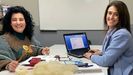 Beatriz Carbn (derecha) es la artfice de la feria internacional, de la mano de Lola Logaro y el Concello