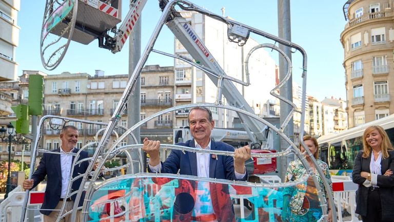 Ya asoma la caja de regalo de la Navidad de Vigo