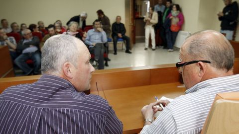 Edmundo Maseda (izquierda) y José Manuel Lamela, en un pleno