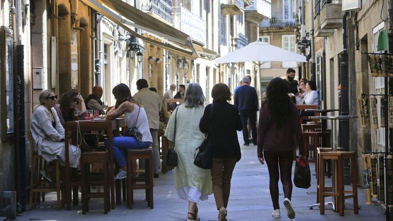 Terrazas en las calles del centro de Lugo