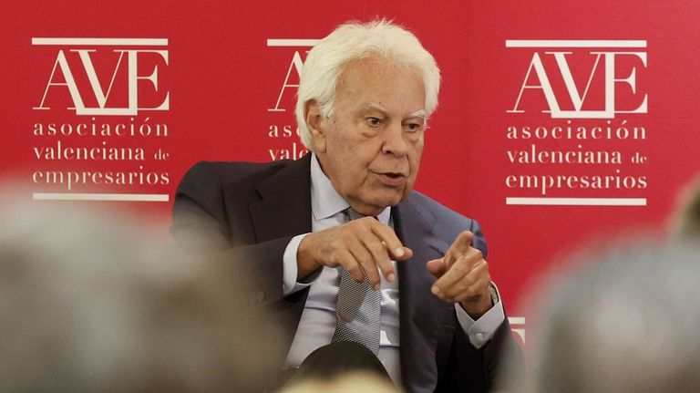 Felipe González cree que debería haber elecciones generales «este año»