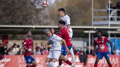 Salva Sevilla y Villares en un lance del partido contra el Tarazona
