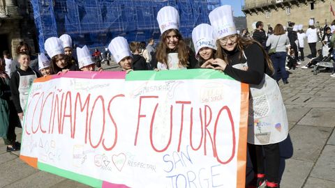 El alumnado del colegio San Jorge cocin futuro en el Obradoiro