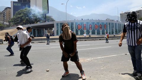 Opositores se manifiestan en las calles para expresar su rechazo al rgimen de Maduro