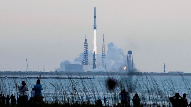 Blue Origin, propiedad de Jeff Bezos, reutiliza por primera vez con éxito el cohete New Glenn en su tercera misión