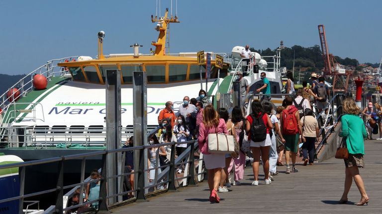 Las Cíes cuelgan el cartel de completo en su primer lleno de Semana Santa