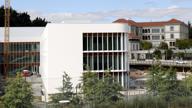 El BNG tacha de «despilfarro» el gasto de 2,1 millones en muebles del nuevo edificio de San Caetano