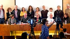 Presentacin de la dimisin colectiva de los jefes de servicio de los centros de salud de Vigo en el Colegio de Mdicos