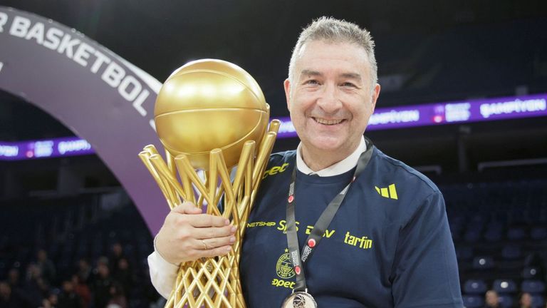 Miguel Méndez: «Estoy orgullos de que alguien con dinero y un gran equipo me elija a mí»