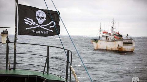 Foto de archivo del Sam Simon, de los ecologistas de Sea Shepherd, que persiguió durante días al Kunlun, un pesquero pirata, por captura ilegal de merluza negra en el Atlántico