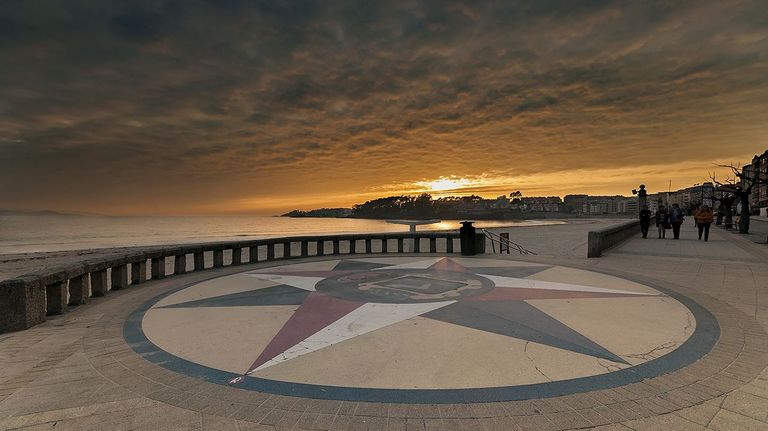 El BNG de Sanxenxo convoca unha concentración contra a retirada da histórica balaustrada de pedra do paseo de Silgar
