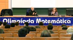 Felipe Gago y Elena Vzquez dieron la bienvenida a los 150 alumnos que participaron ayer en la Olimpada Matemtica Galega.