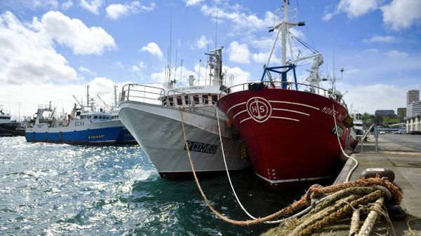 Pesqueros de litoral y de Gran Sol amarrados en el puerto de A Coruña el pasado marzo porque el combustible se había disparado