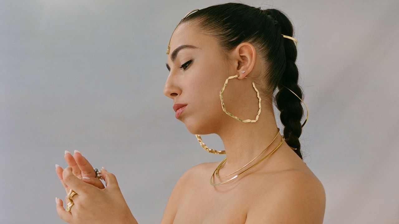 Kitesurf en A Illa.O compositor ferrol�n Pablo Seoane est� detr�s de �Ph�rmakon�, unha peza musical e esc�nica escrita para dous m�sicos e dous actores bailar�ns