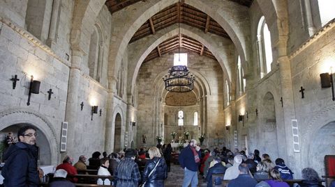 Interior de la iglesia de San Paio de Diomondi