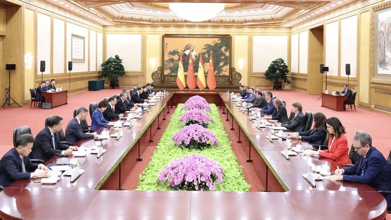 España podrá exportar pistacho e higo seco a China, que acepta la regionalización de la gripe aviar