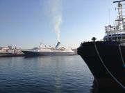 El buque, atracado en el muelle de Trasatl�nticos