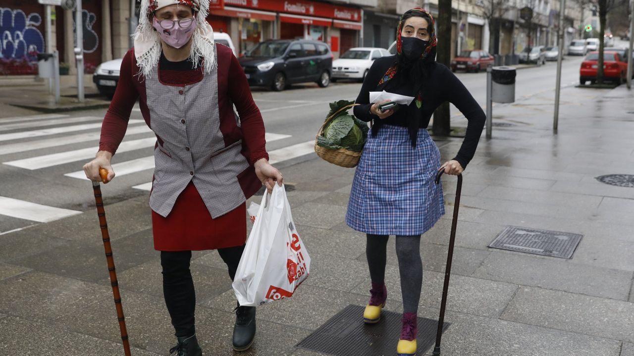 Minas , tirolina y ruta de senderismo en A Pontenova.El alcalde de Ponte Caldelas, Andrs Daz, en una celebracin de la Festa da Troita antes de la pandemia