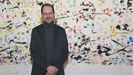 El experto en arte Gabriel Pérez-Barreiro, retratado en la Fundación Luis Seoane.