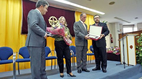 Magín Froiz recibe el premio Mercantil, 2013.