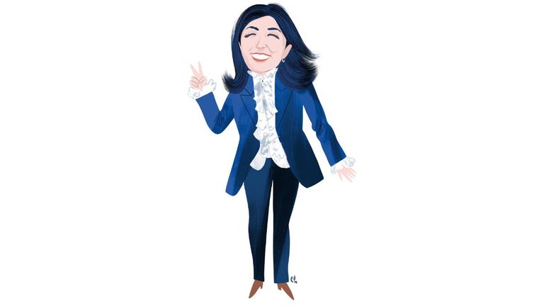 Elena Candia, la mujer que vive para y por la política y no desaprovecha las oportunidades