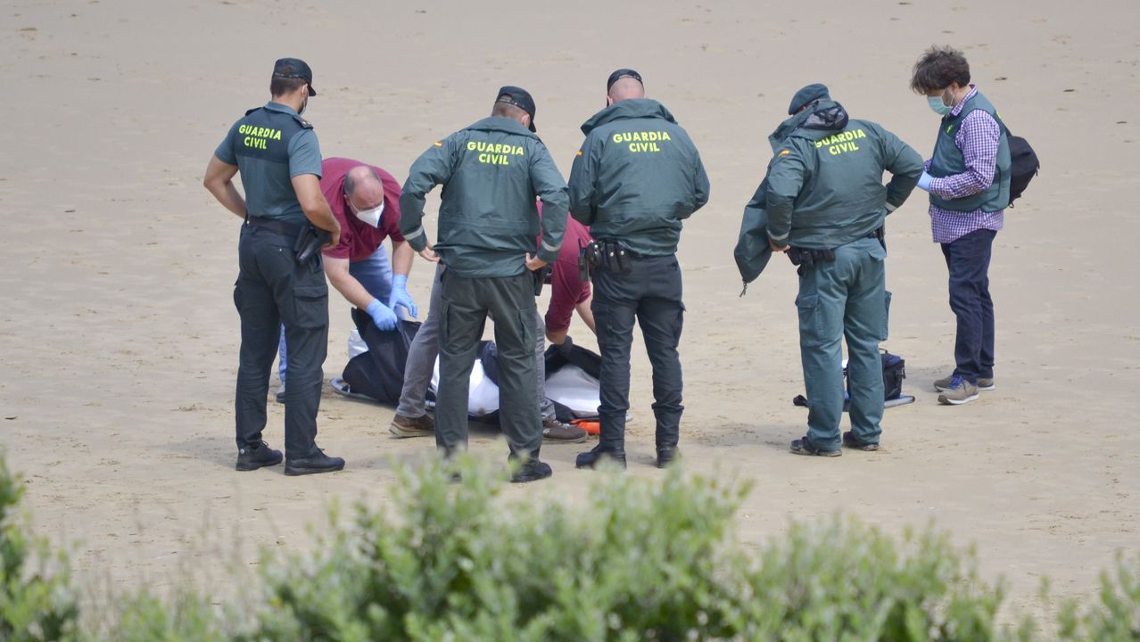 El cadáver del pescador asturiano que se cayó al mar el martes, en la zona de O Baleo, fue localizado el jueves