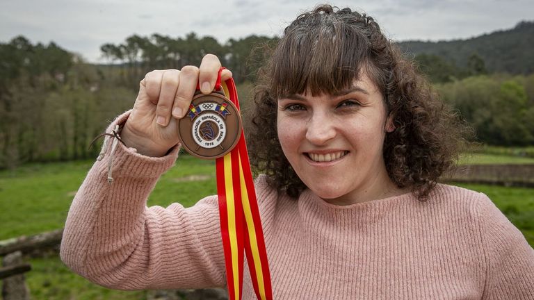 De perder la movilidad y el habla a ganar medallas, la historia de superación de Carolina
