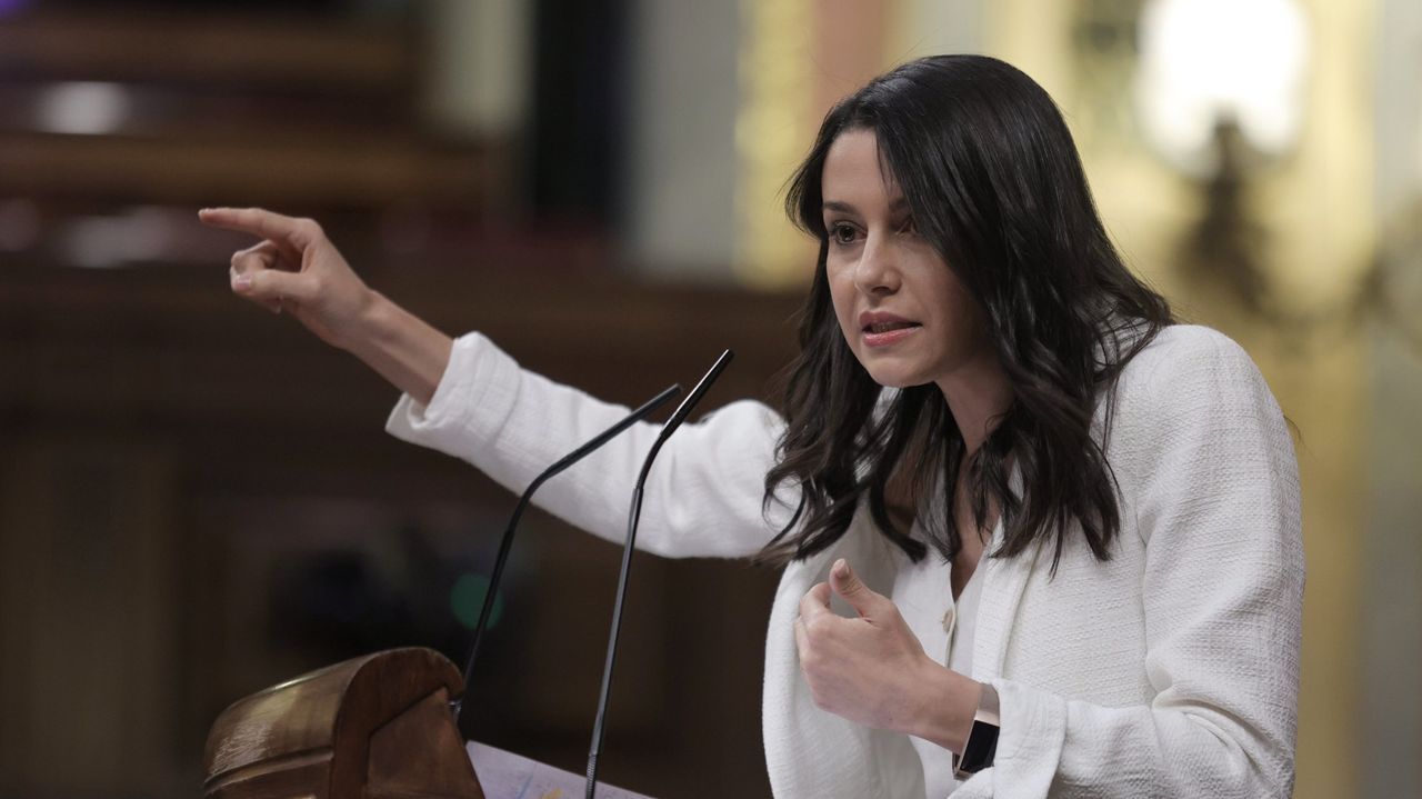 La líder de Ciudadanos, Inés Arrimadas, en una sesión de control al Gobierno en el Congreso de los Diputados.