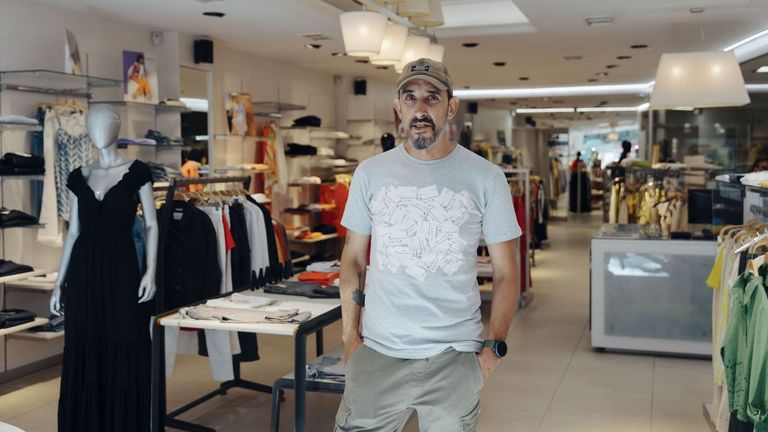 Cierra una tienda que fue referente en la moda femenina en Ourense