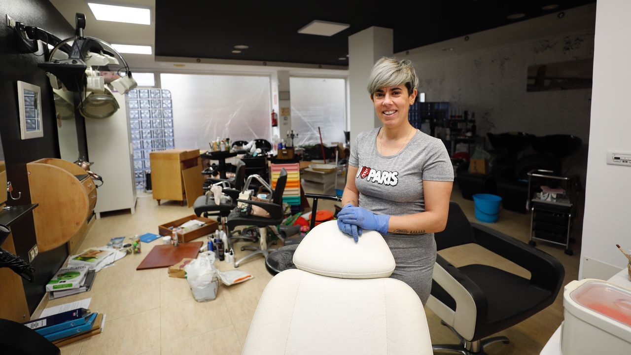 A Mari�a empieza a abrir comercios y negocios