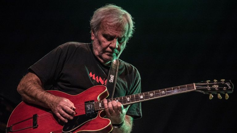 Claudio Gabis, una leyenda del rock-blues argentino