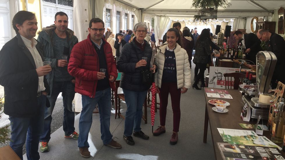 Las im�genes de la Feria de Anticuarios de Sarria