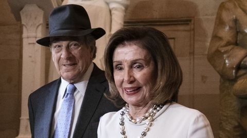 Nancy Pelosi junto a su marido, Paul, esta semana en Washington