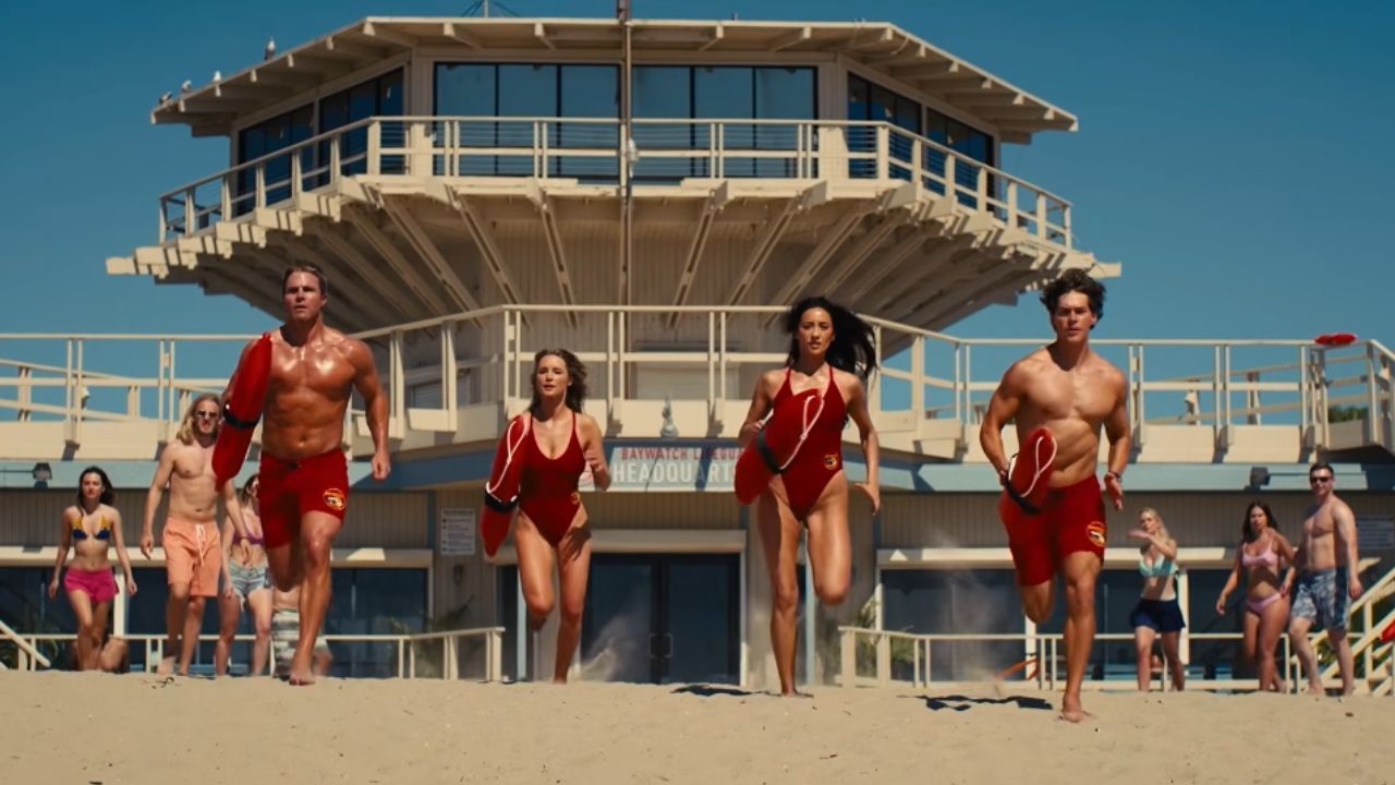 Fotograma de la nueva serie de &laquo;Los vigilantes de la playa&raquo;
