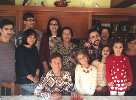 Aurora Ramos y su familia. 