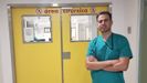 Roi Rogel Vence, residente de quinto curso del servicio de cirugía plástica y reparadora del Hospital Universitario A Coruña (Chuac).