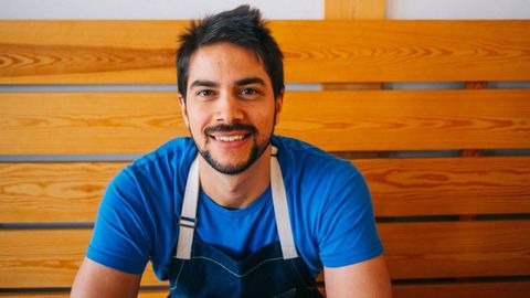 Cristian Santiago, chef y responsable del restaurante Marea, en el centro de Cariño