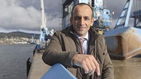 Francisco Barea, en una imagen tomada en los muelles interiores.