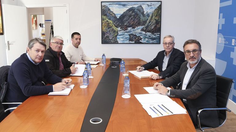 Xunta y sindicatos se unen para pedir al ministerio que se aplique el cálculo de costes del Paquete Lácteo