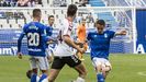Folch golpea el esferico durante el partido frente al Albacete